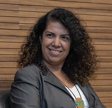 Dr. Luciana Mendes Santos Servo